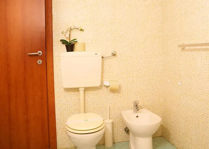 Trastazione & Policlinico 500mt Dal Centro Apartamento